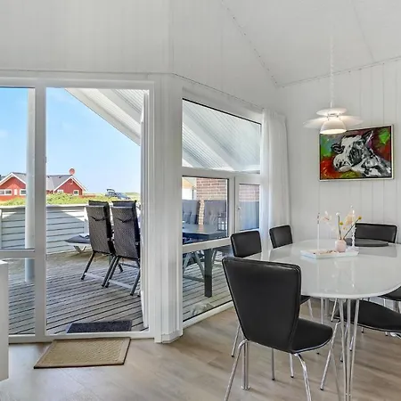 Feriehus Strandhus *