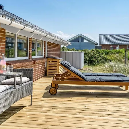 Strandhus Feriehus *